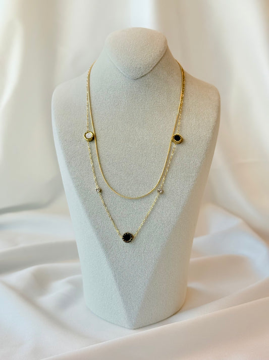 Çift Zincir Çift Renk Kolye
