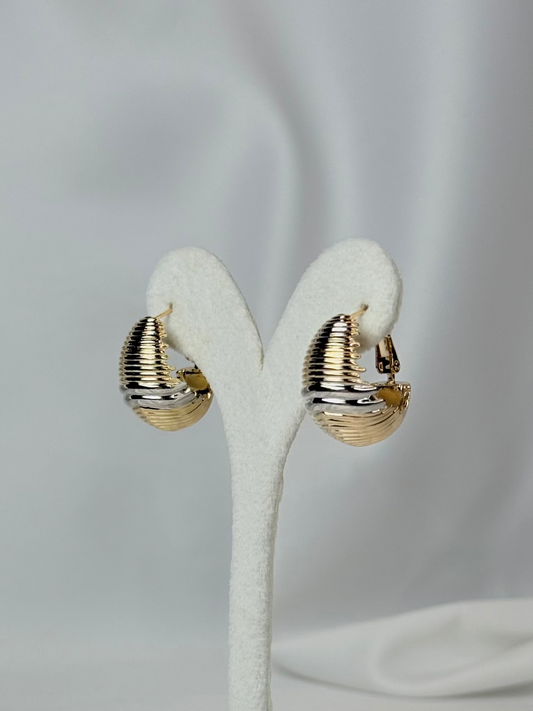 Özel Seri Xuping Tırtıklı Bombeli Gold/Silver Küpe