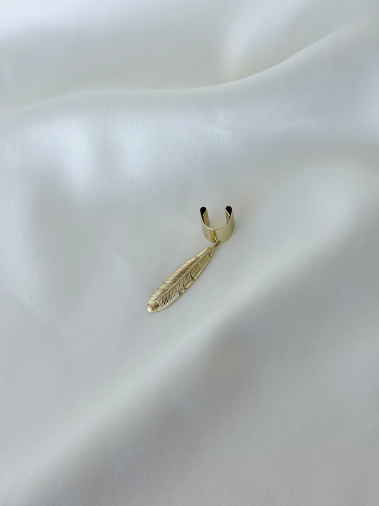 Özel Seri Xuping Altın Yaprak Charm Kıkırdak Küpe
