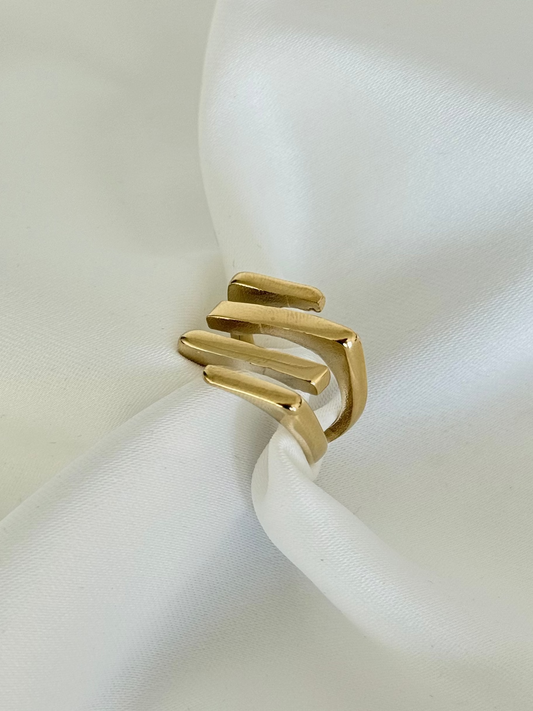 Dört Çizgi Yüzük