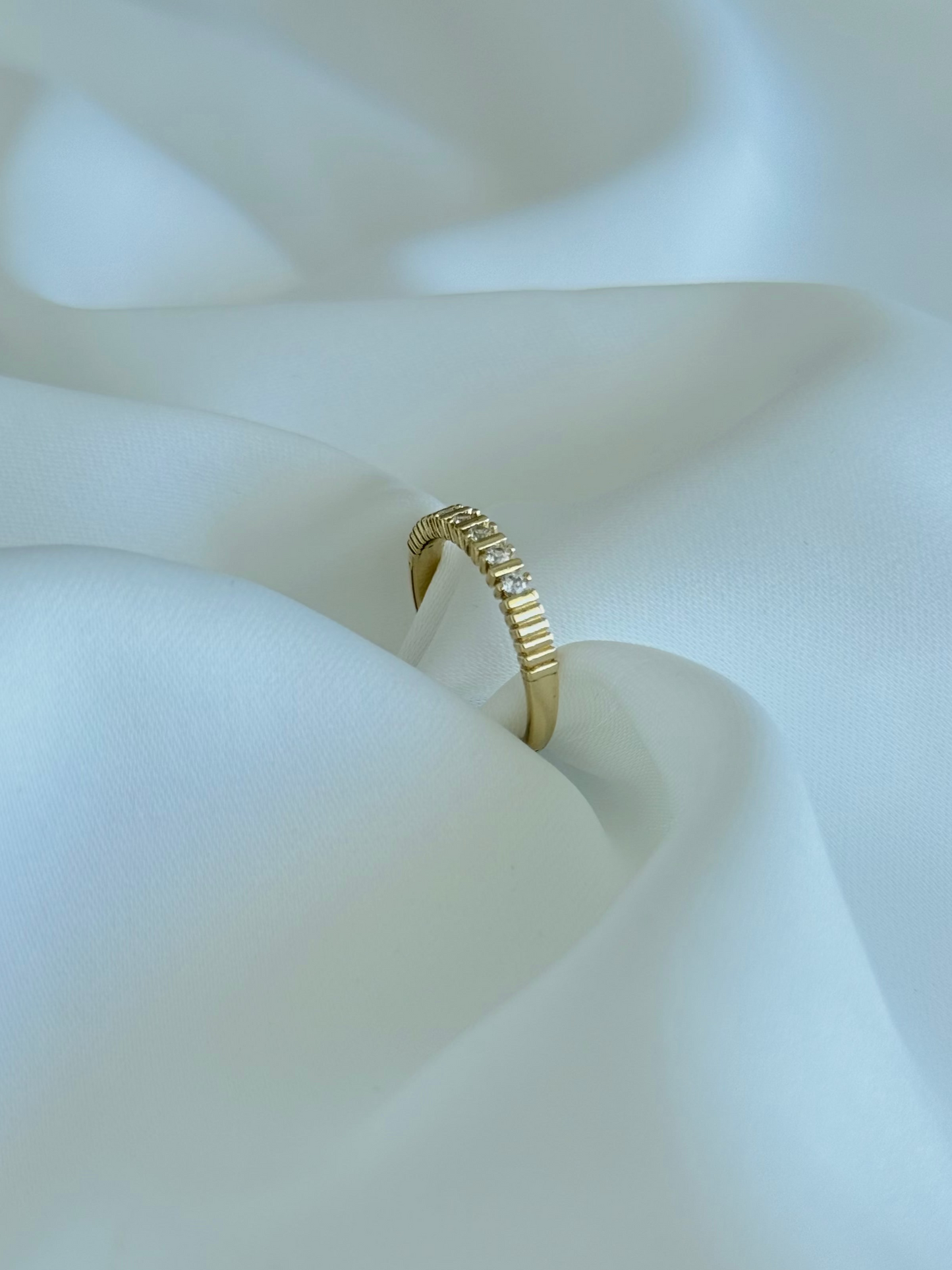 Özel Seri Xuping Ara Taş Yüzük