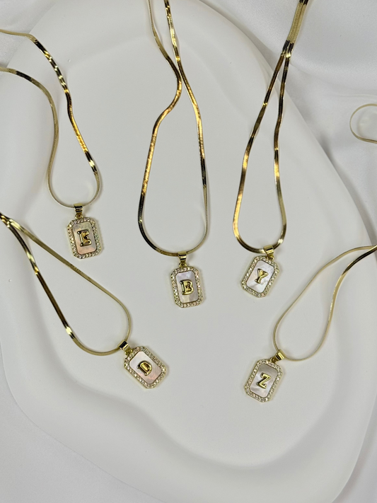 Sedefli Gold Harf Kolye