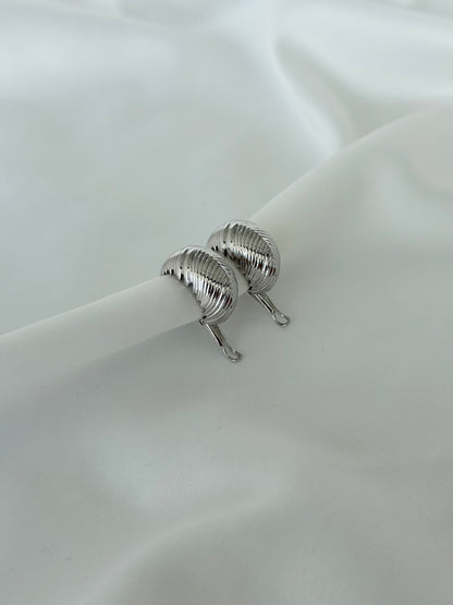 Özel Seri Tırtıklı Bombeli Silver Oval Küpe