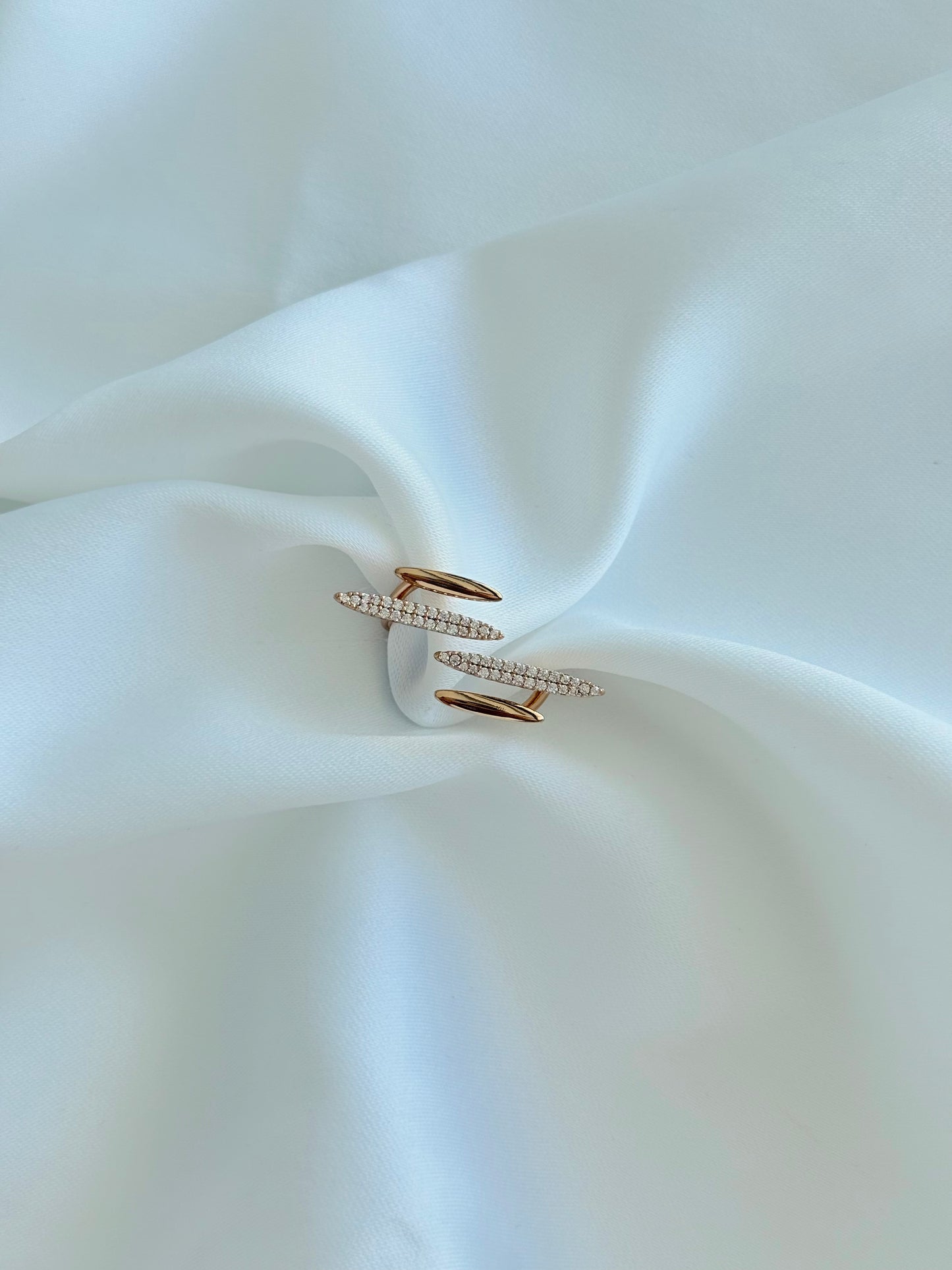 Özel Seri Xuping Taşlı Çapraz Yüzük