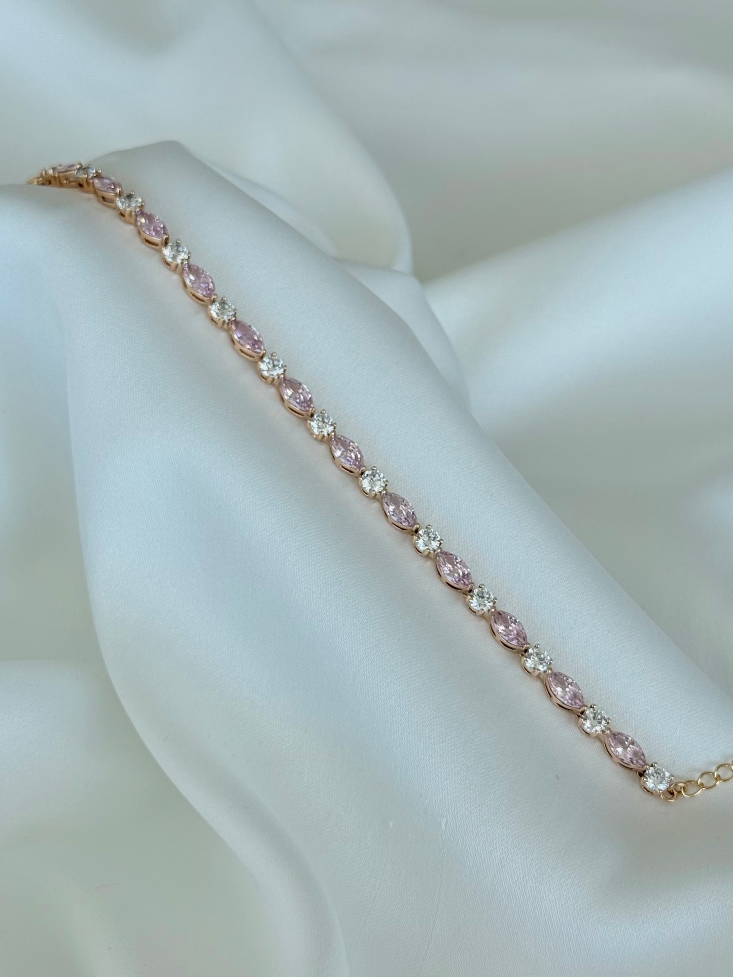 Özel Seri Xuping Damla/Baget Baby Pink Bileklik