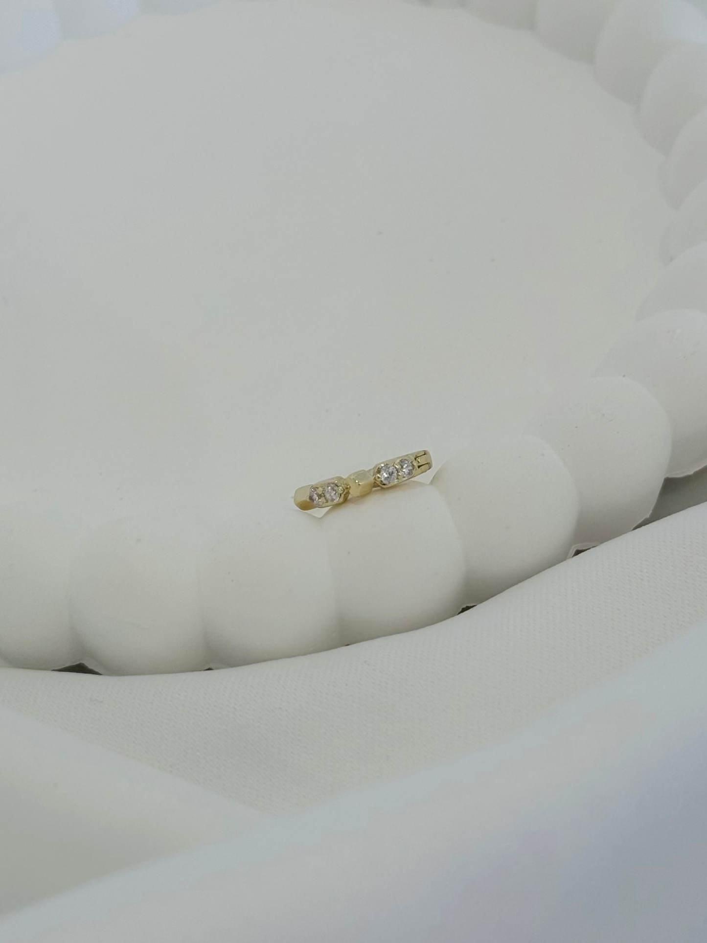 Özel Seri Xuping Gold Taşlı Helix Küpe