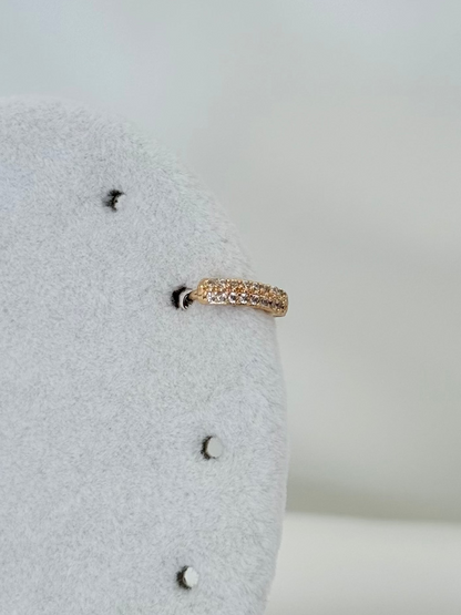 Özel Seri Xuping Tek Sıra Taşlı Helix Küpe