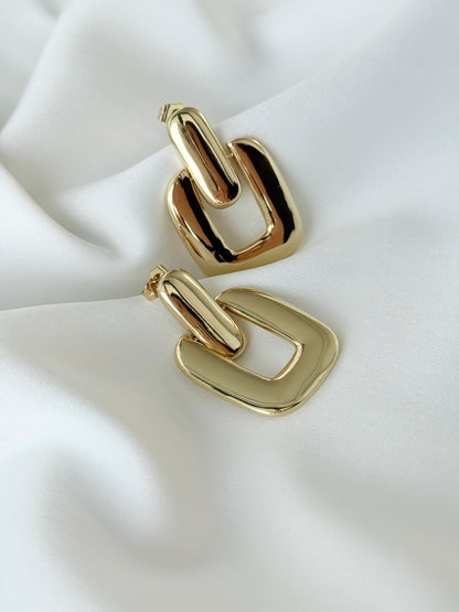 Özel Seri Xuping Sallantılı Dikdörtgen Küpe